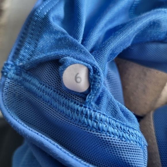 Lululemon Chaturanga Strappy Workout Top Blue Size 6 - Picture 4 of 14